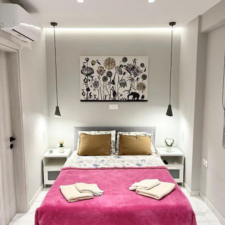 Blueline Apartment 2 Лоутраки Экстерьер фото