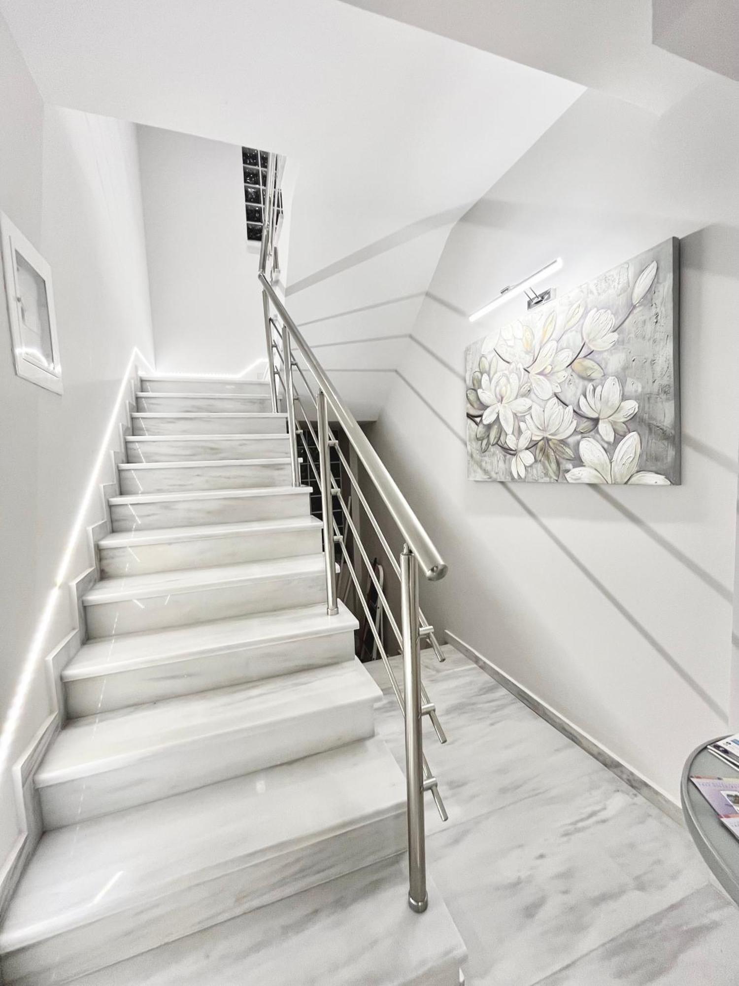 Blueline Apartment 2 Лоутраки Экстерьер фото