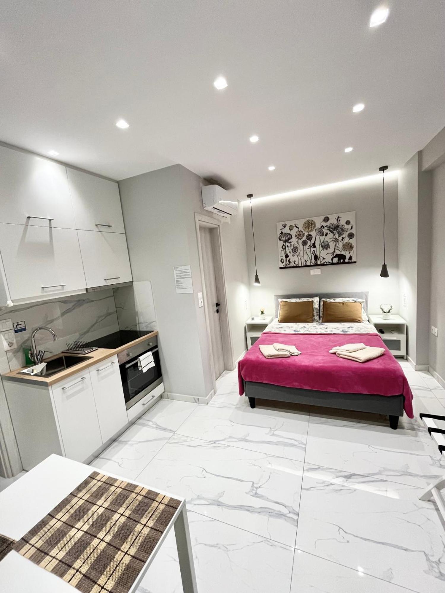 Blueline Apartment 2 Лоутраки Экстерьер фото
