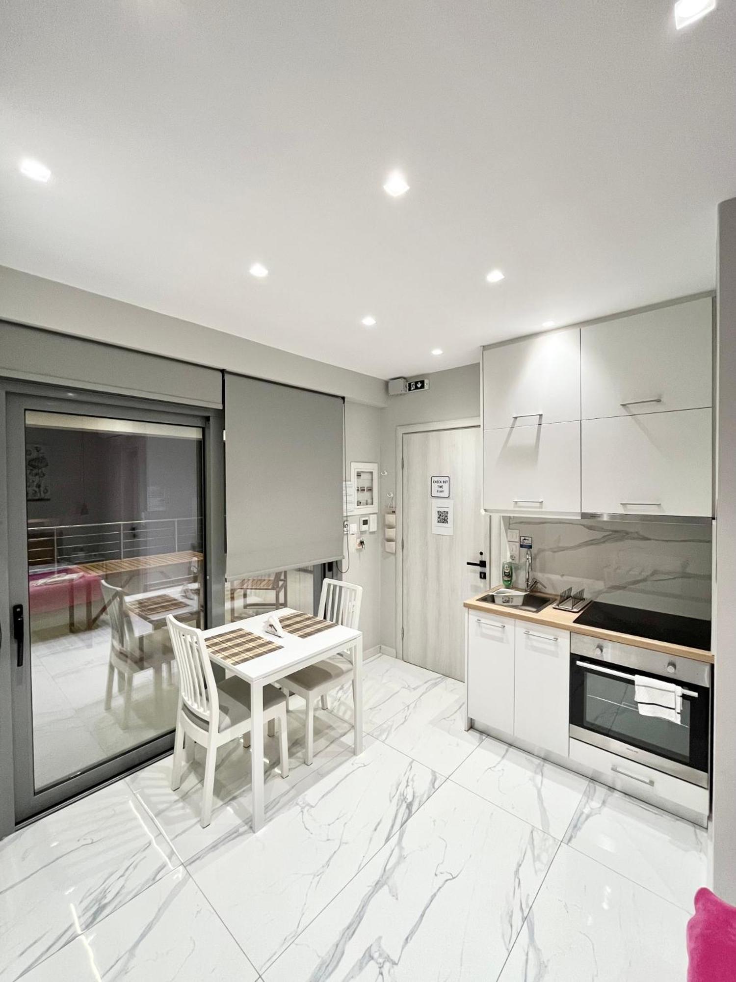 Blueline Apartment 2 Лоутраки Экстерьер фото